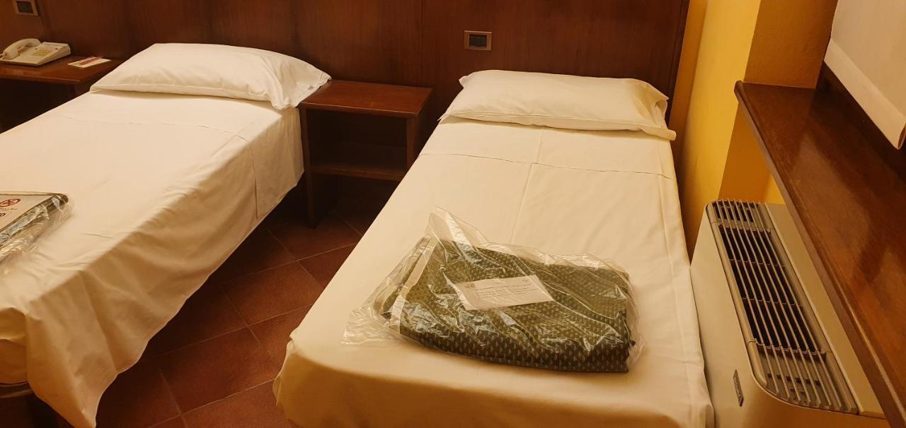 Il Carrettino Country Hotel Tortona Buitenkant foto