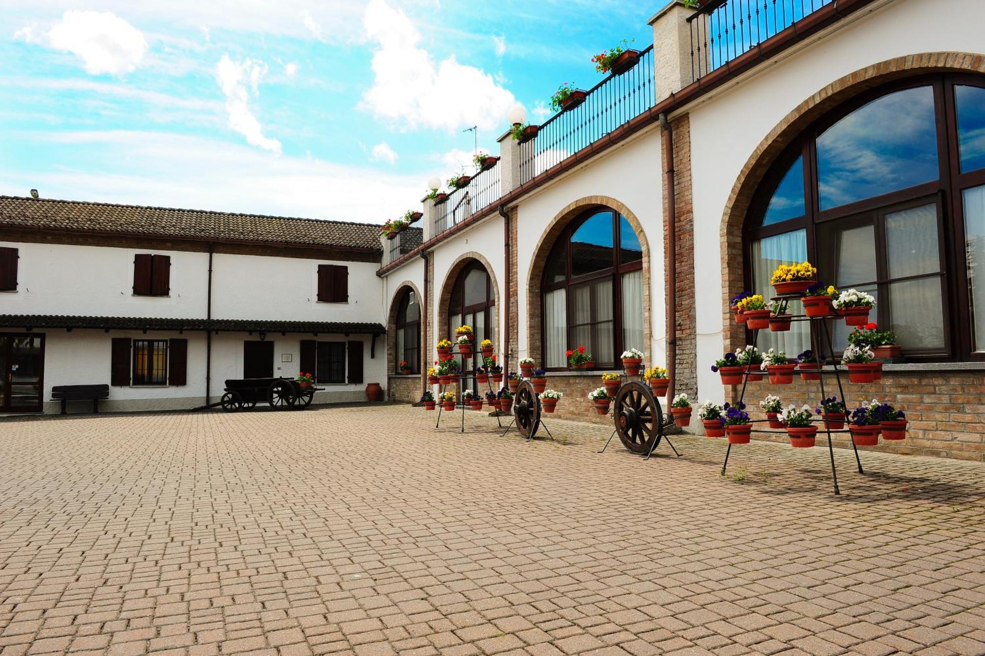 Il Carrettino Country Hotel Tortona Buitenkant foto